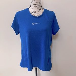 Nike AeroAdapt Running T-shirt